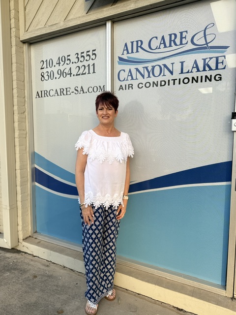 Deanna Burns - General Manager